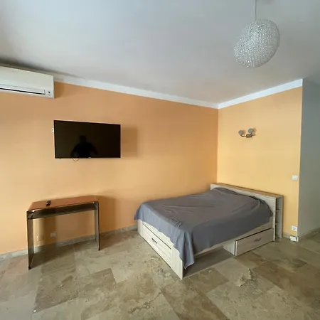 Apartamento Proche De La *
